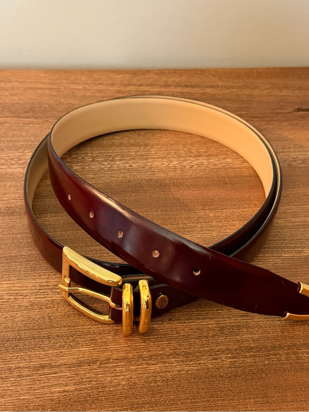 Valentino Garavani Men’s Belt Made in Italy Burgundy Leather Gold Hardware Sz 48